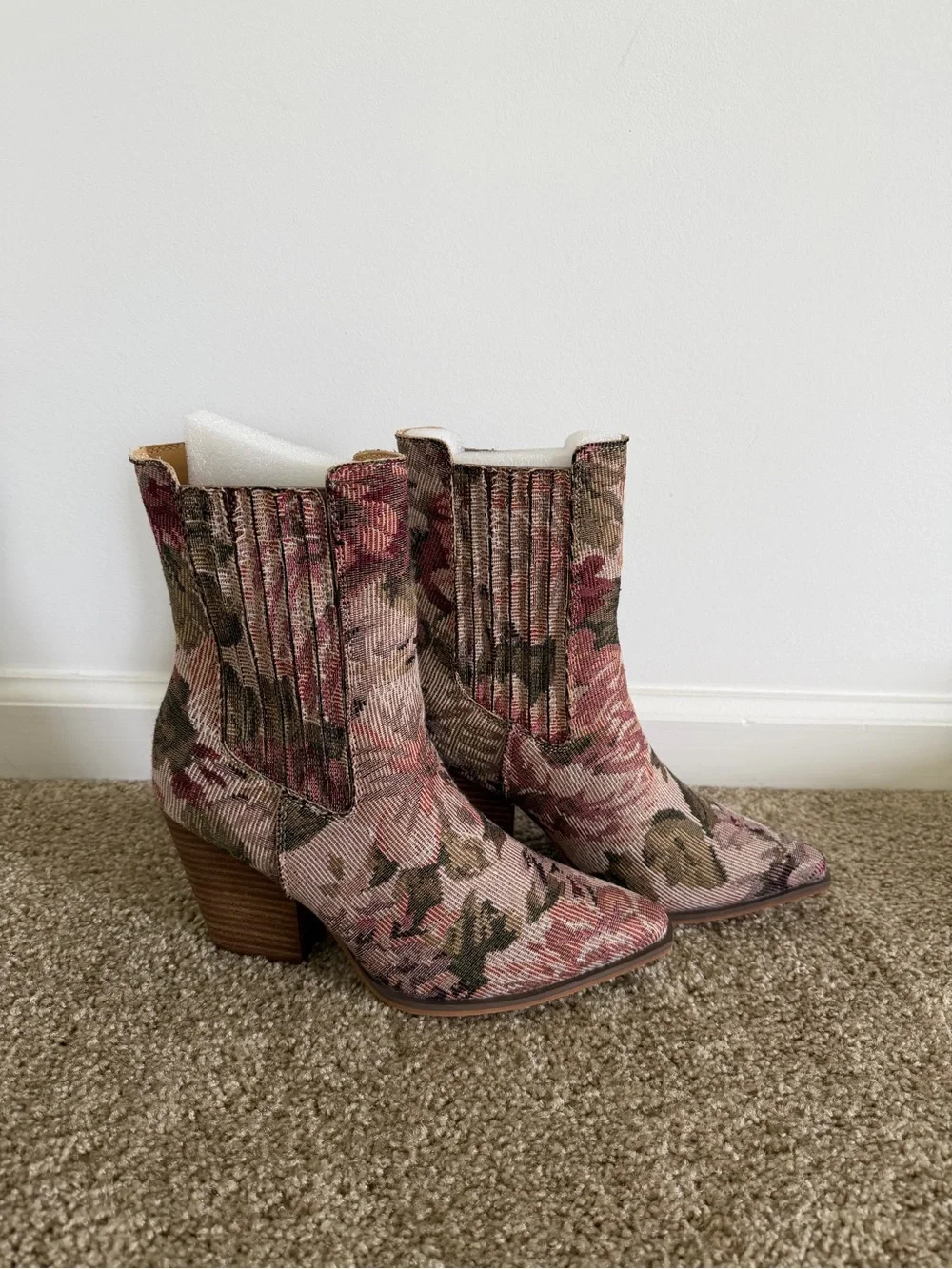 Oasis Society Floral Tapestry Lydia Boots